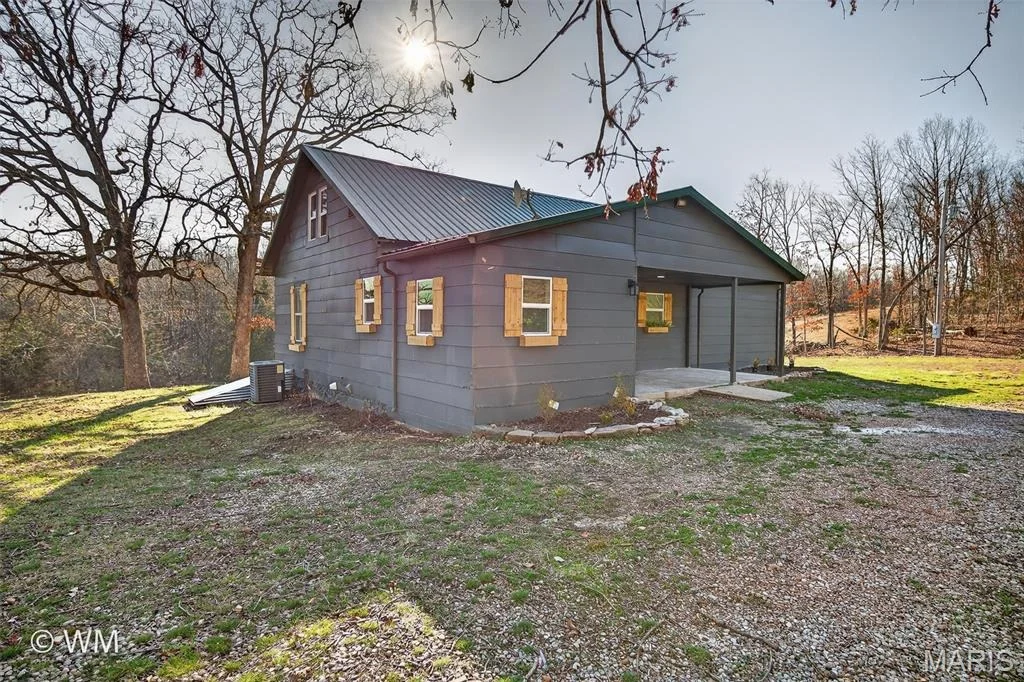 Photo of 16245 Badger Road