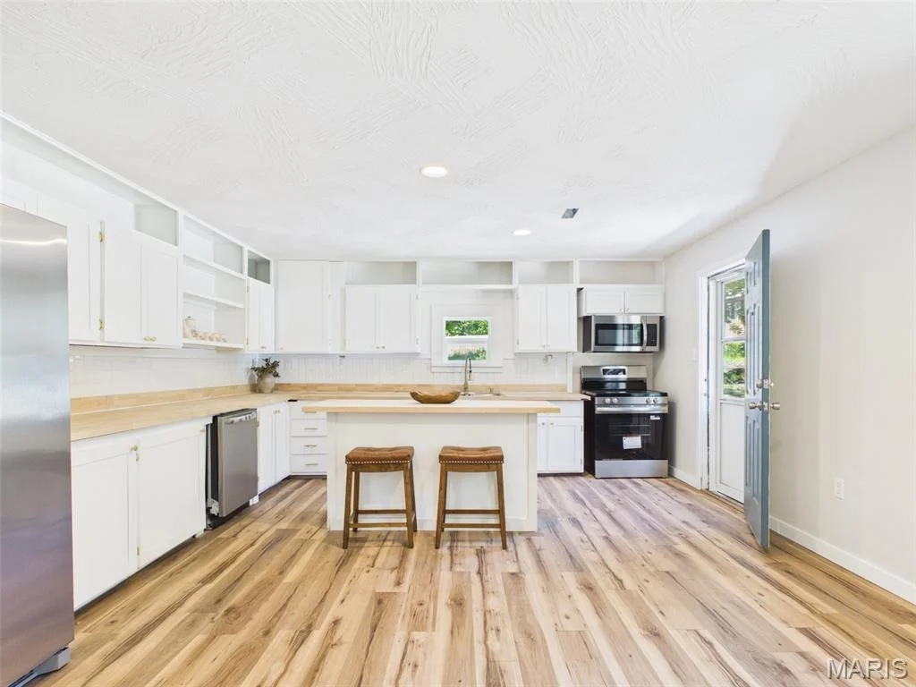 Photo of 21700 Highway Y