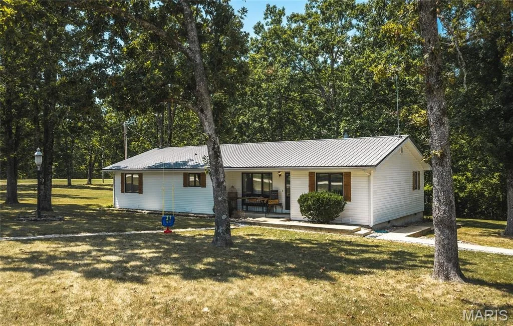 Photo of 13915 Maple Lane
