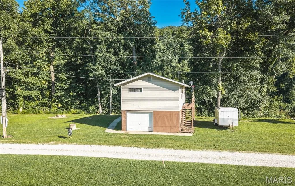 Photo of 22760 Private Drive 9002