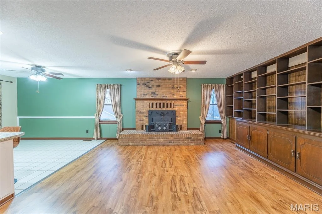 Photo of 2855 Lakeside Drive