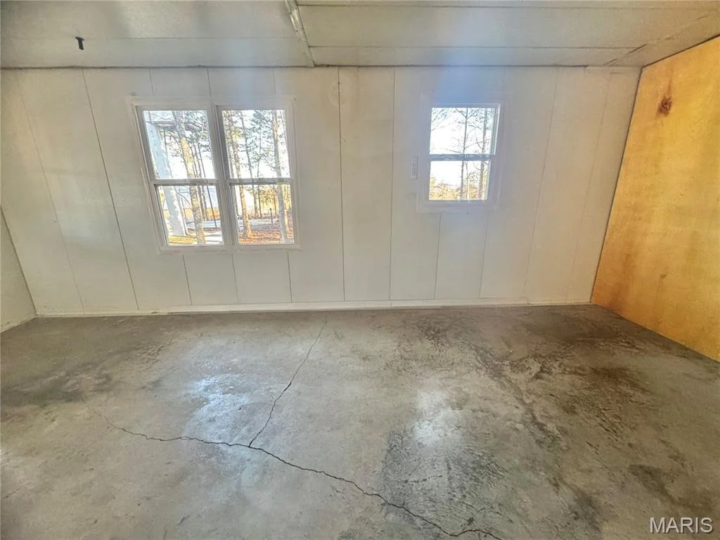 Photo of 42850 Maries Road 638