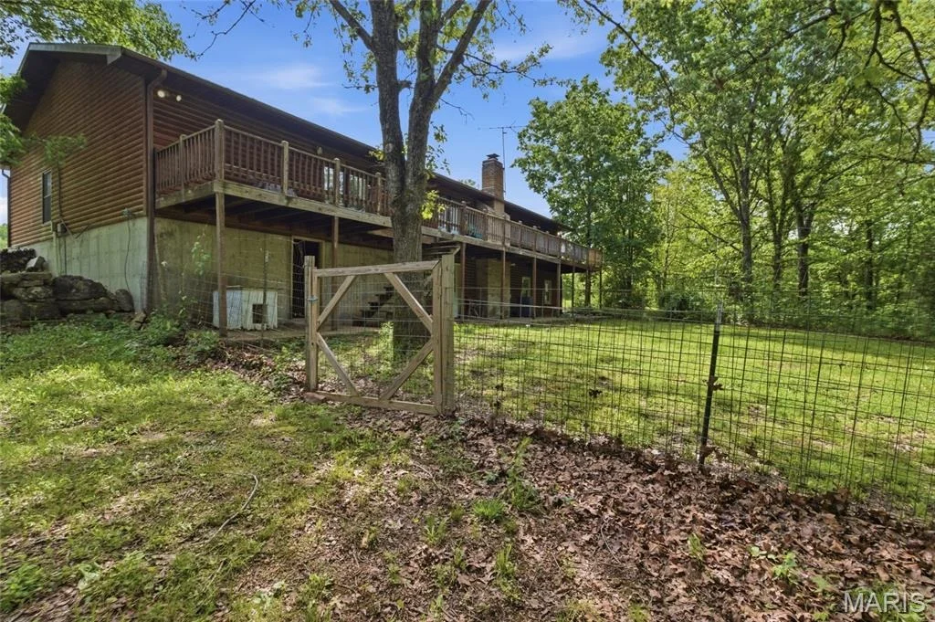 Photo of 11004 Western Road