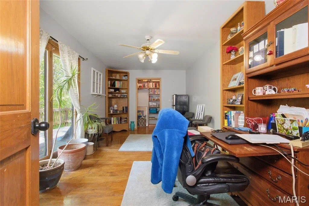 Photo of 11004 Western Road