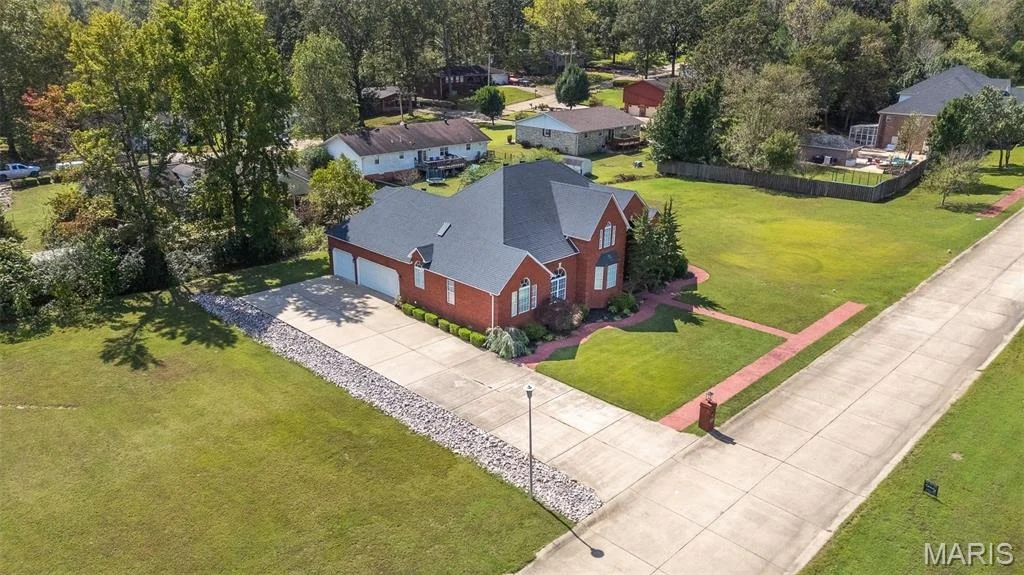 Photo of 902 Paradise Lane