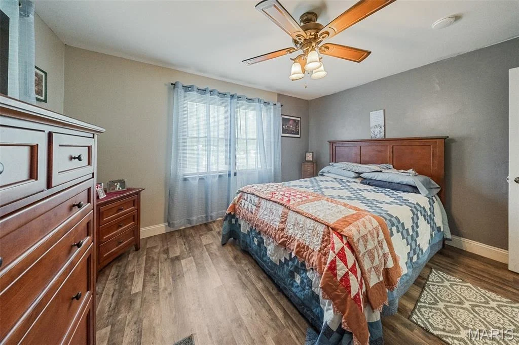 Photo of 435 Forest Lane