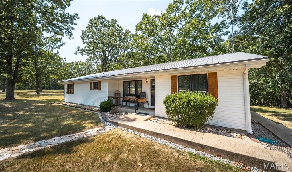 Photo of 13915 Maple Lane