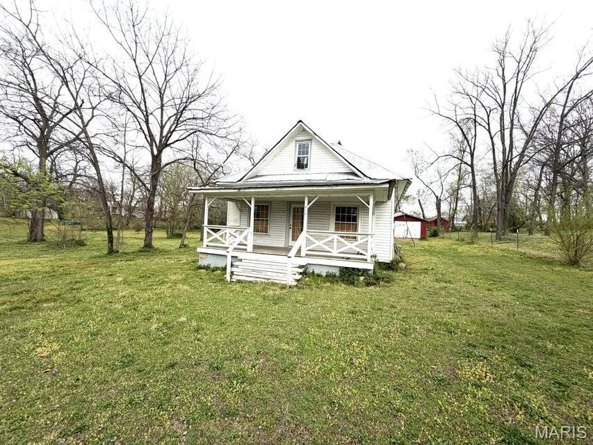 Photo of 410 E 3rd Street