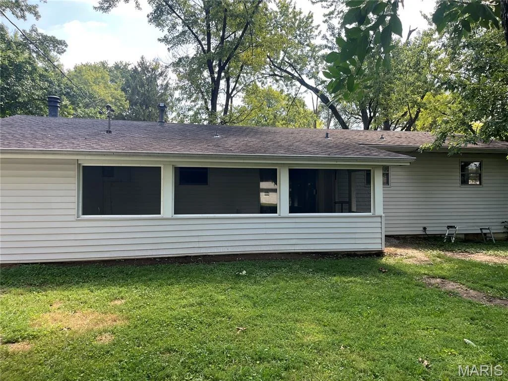 Photo of 121 Richmond Drive