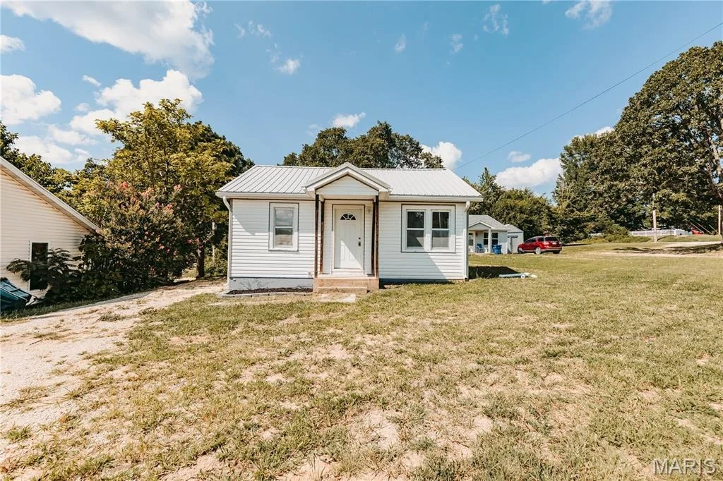 Photo of 308 W 5th Street