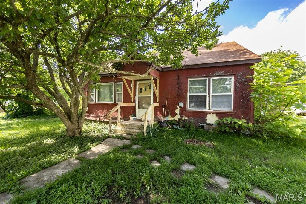Photo of 129 Maple Avenue