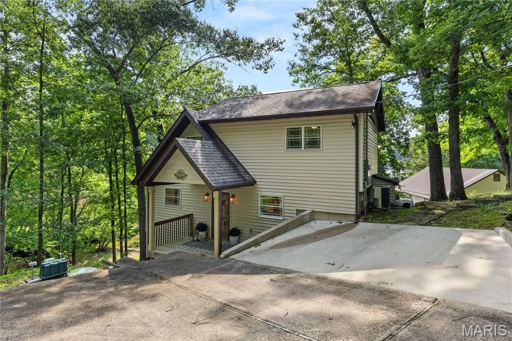 Photo of 31 Cove Road