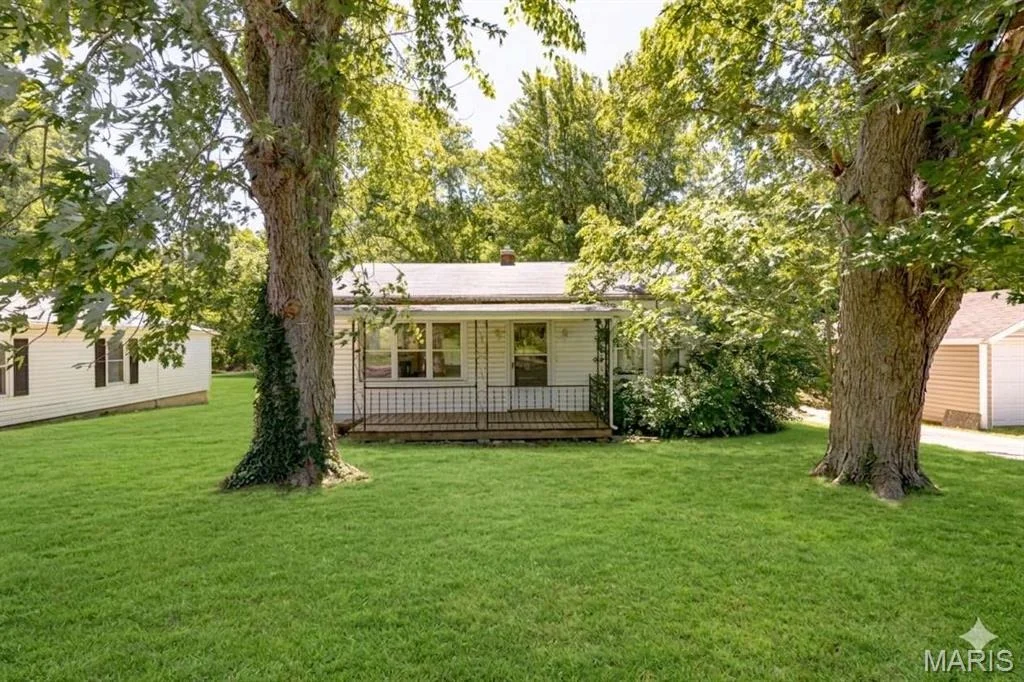 Photo of 4275 Flucom Road