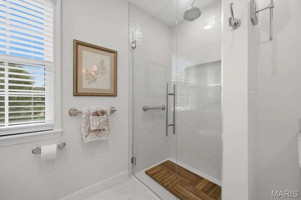 Photo of 2108 Cedaroyal Drive