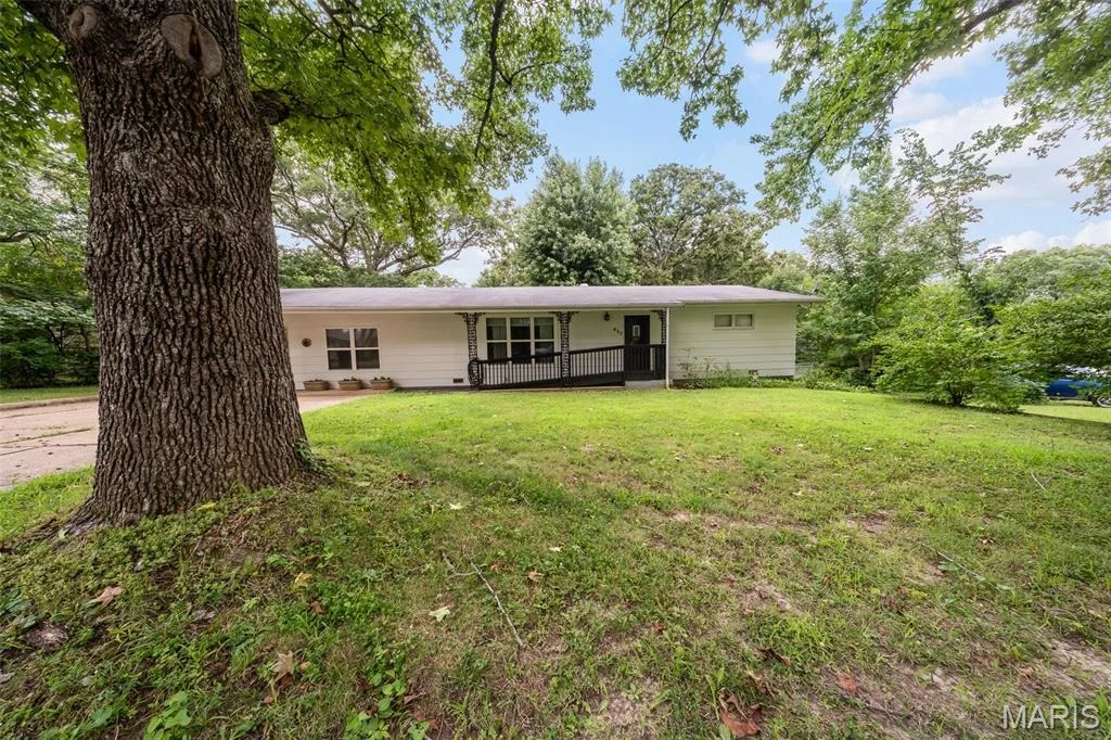 Photo of 435 Forest Lane