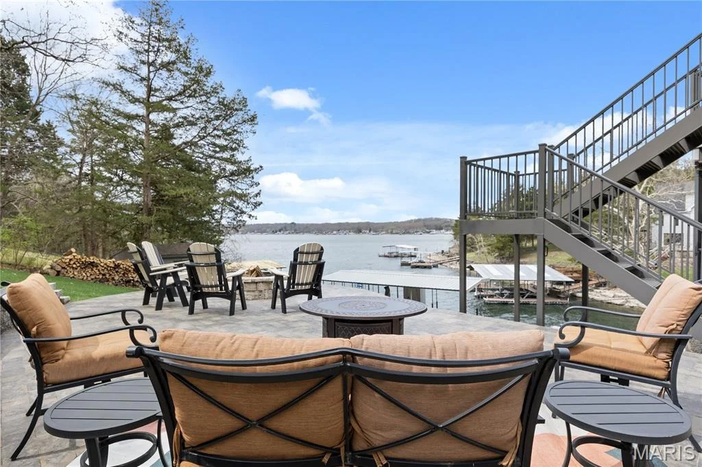 Photo of 18028 Bayview Lane