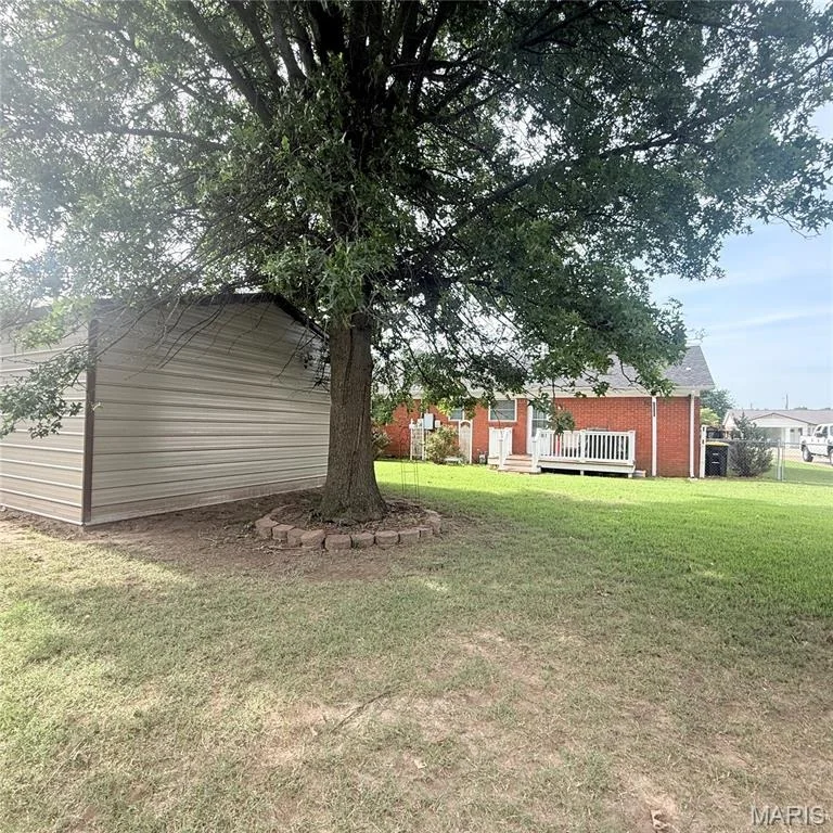 Photo of 1116 Locust Drive