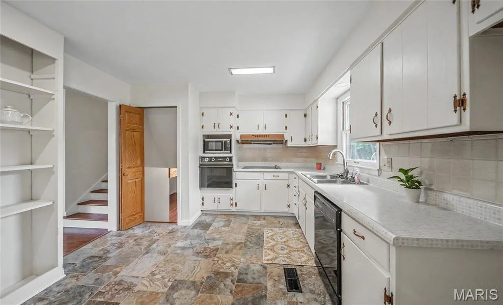 Photo of 8 Peachtree Lane