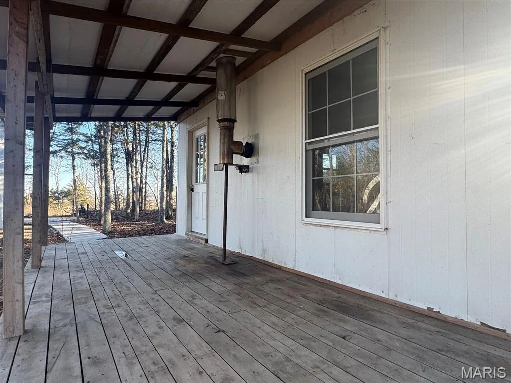 Photo of 42850 Maries Road 638