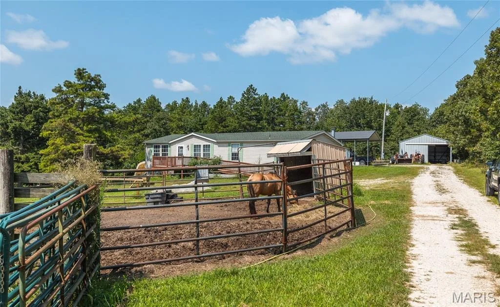 Photo of 425 County Road 6400