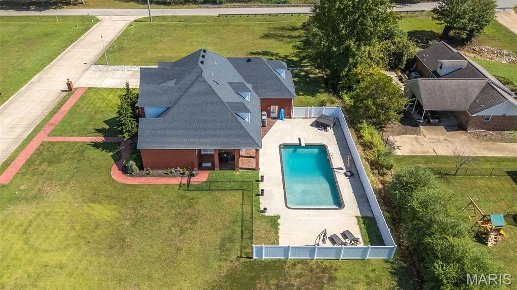 Photo of 902 Paradise Lane