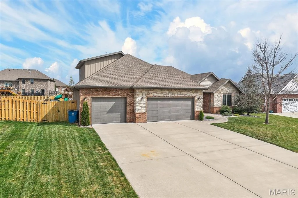 Photo of 853 E Apollo Ct