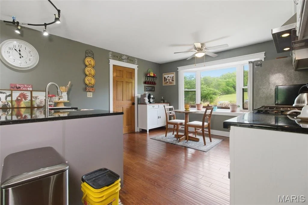 Photo of 11004 Western Road