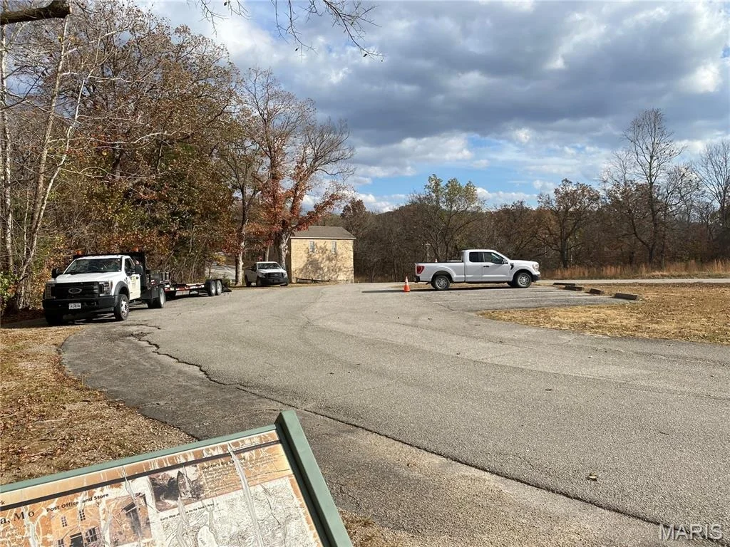 Photo of 813 Tonka Spring Road