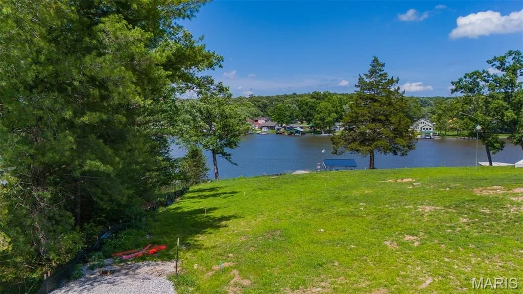 Photo of 2000 Lakeshore Drive