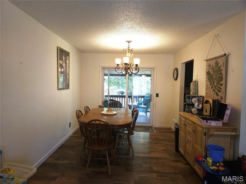 Photo of 525 Skyview Drive