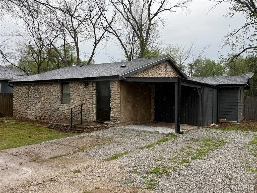 Photo of 3053 W Grand