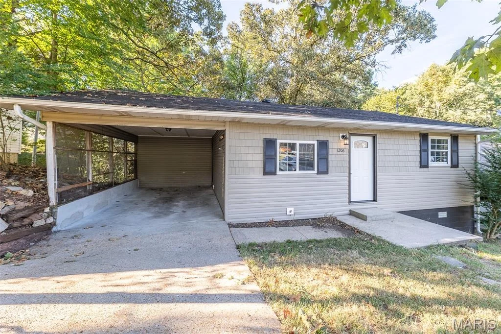 Photo of 1206 Apple Street