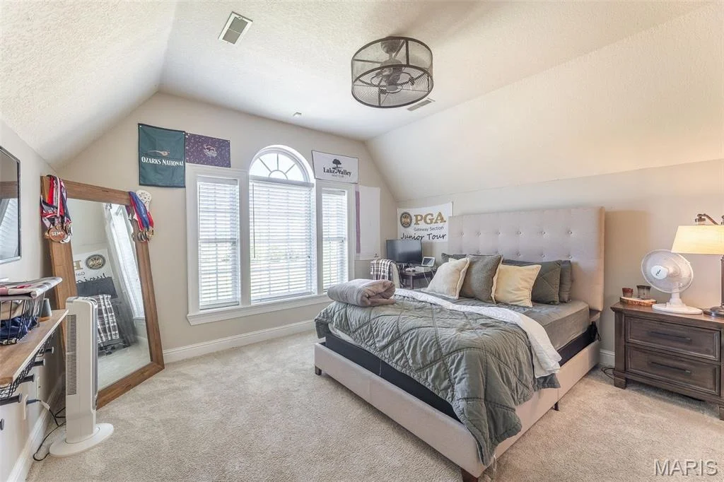 Photo of 902 Paradise Lane