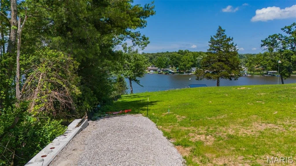 Photo of 2000 Lakeshore Drive