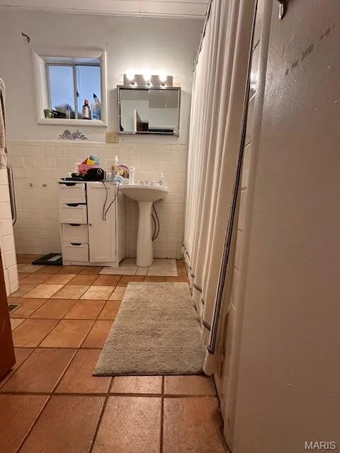 Photo of 123 E 3rd Street