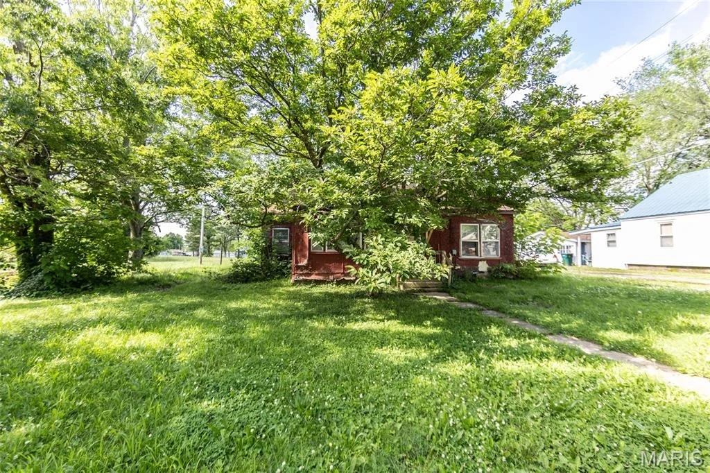 Photo of 129 Maple Avenue