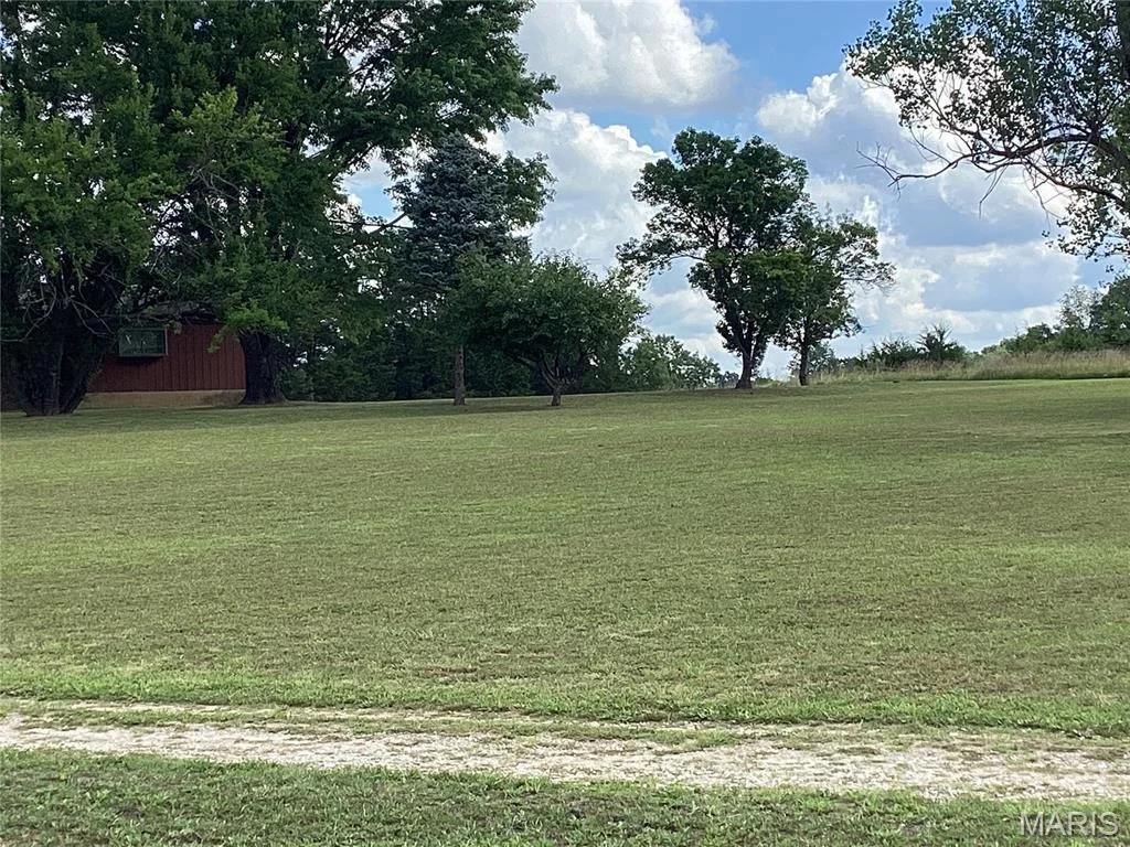 Photo of 1050 Luebbering Road