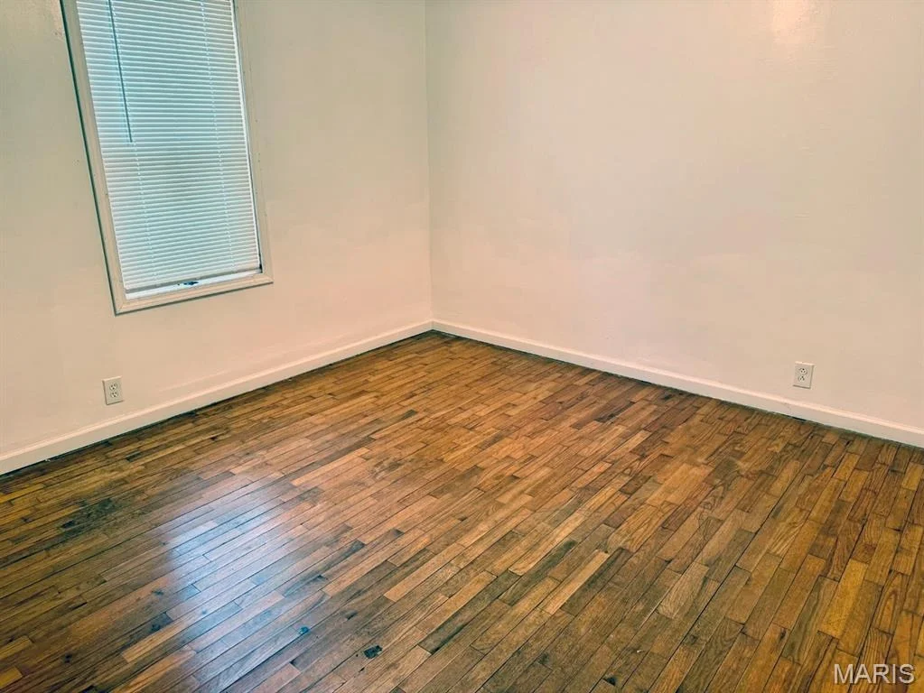 Photo of 328 W Oak Street