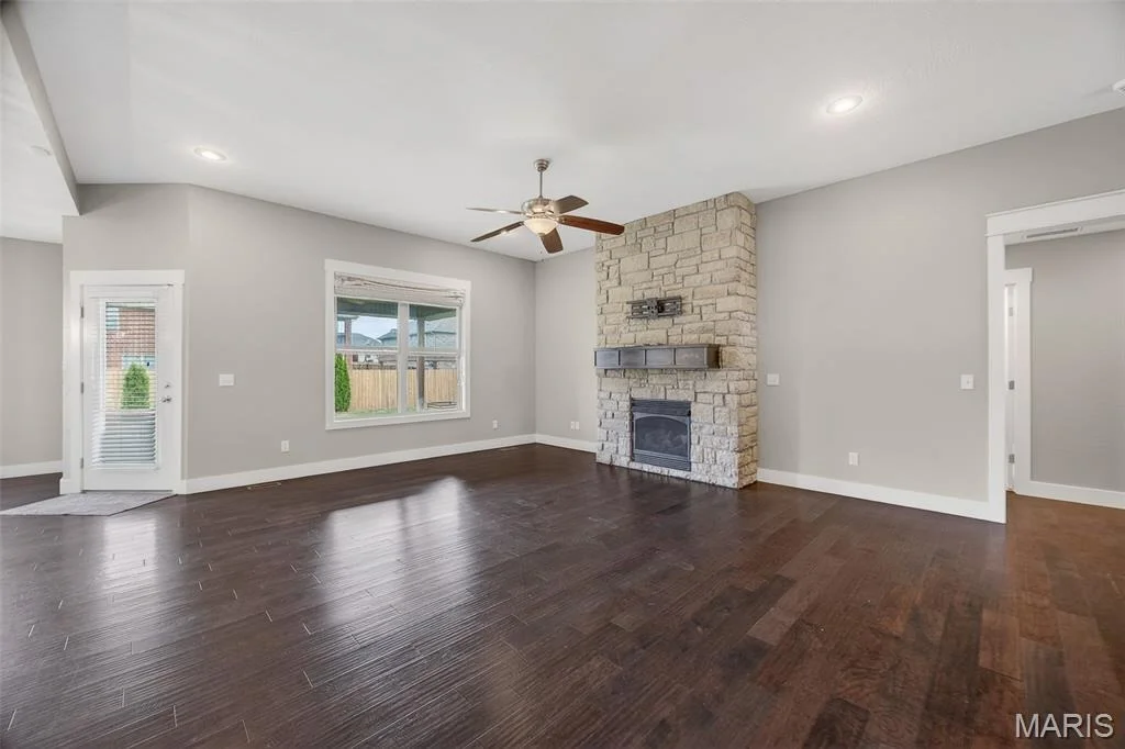 Photo of 853 E Apollo Ct