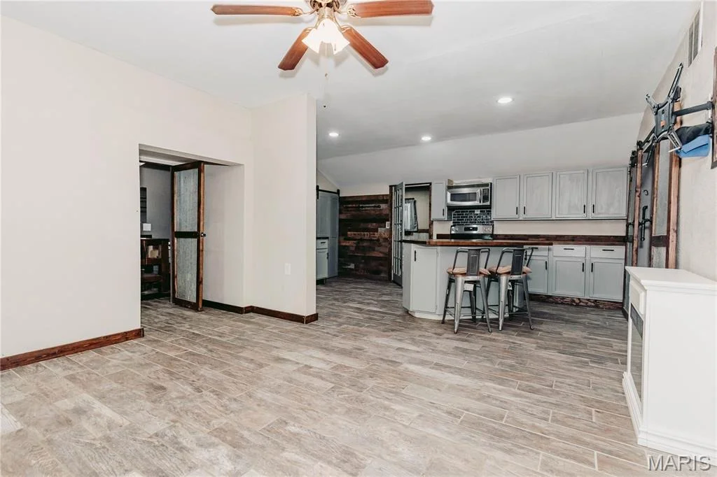 Photo of 40190 Dandelion Road
