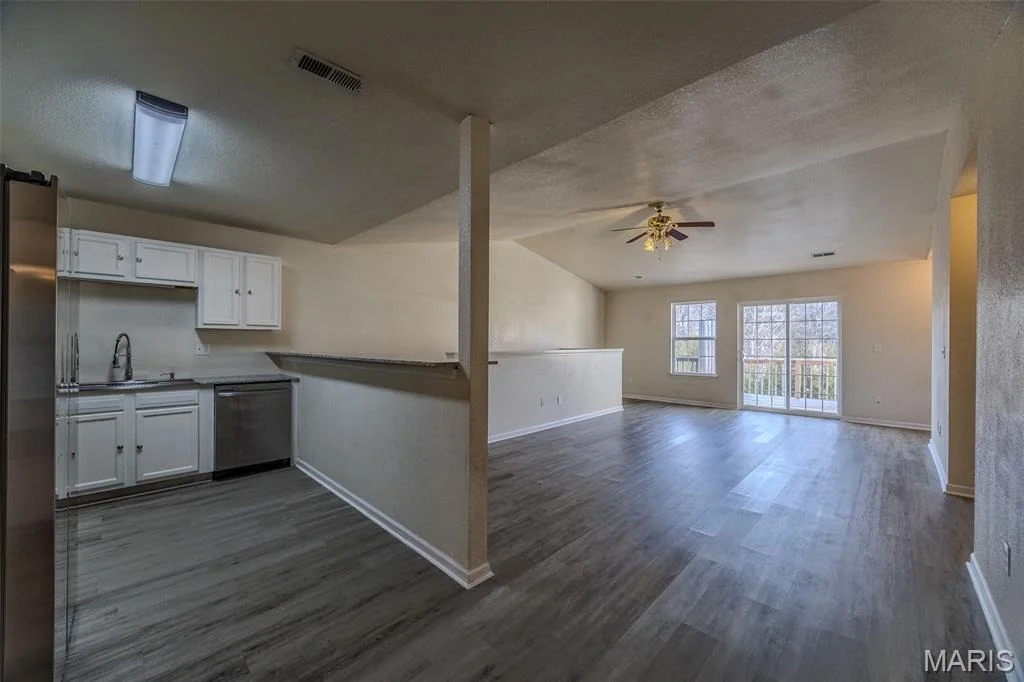 Photo of Unit B at 20955 Homer Street
