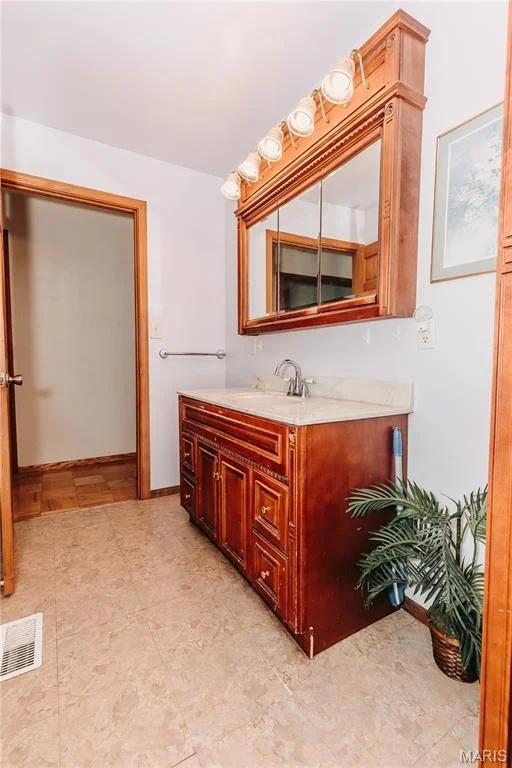 Photo of 10375 Cedar Lane