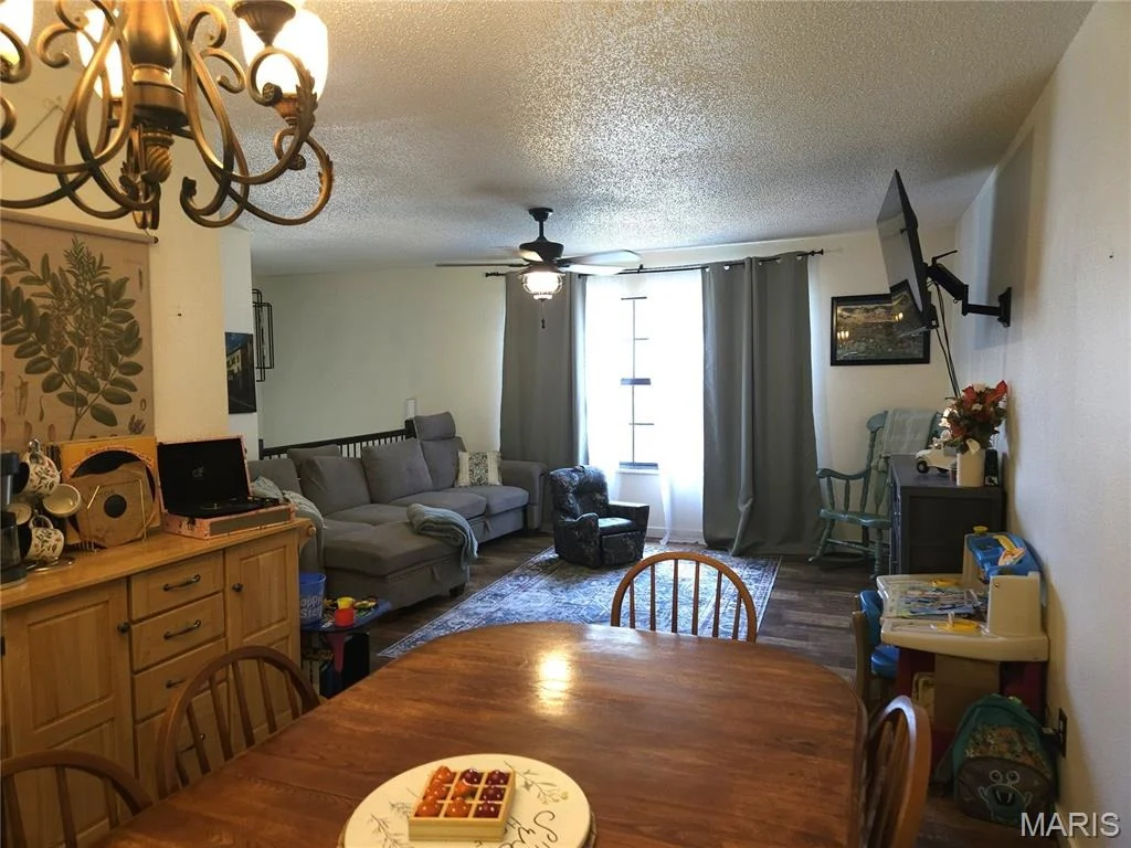 Photo of 525 Skyview Drive