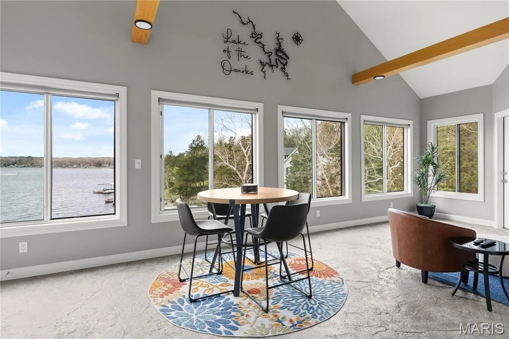 Photo of 18028 Bayview Lane