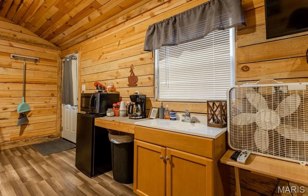 Photo of 17720 County Road 504