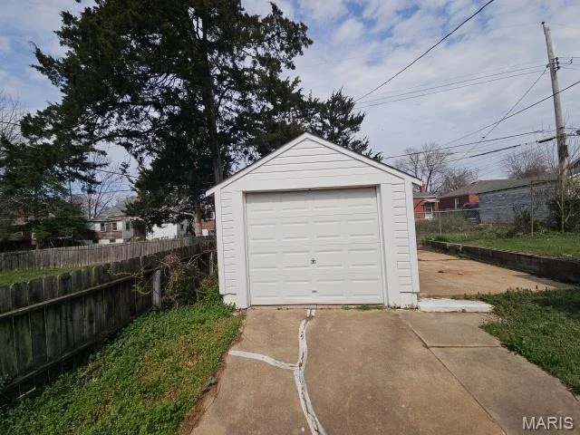 Photo of 8917 Lucerne Court