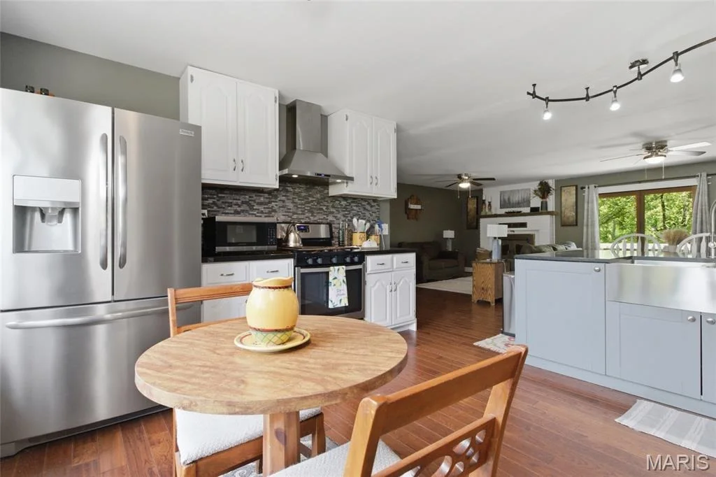 Photo of 11004 Western Road