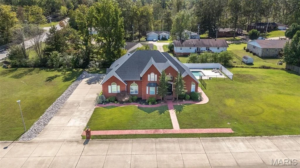 Photo of 902 Paradise Lane