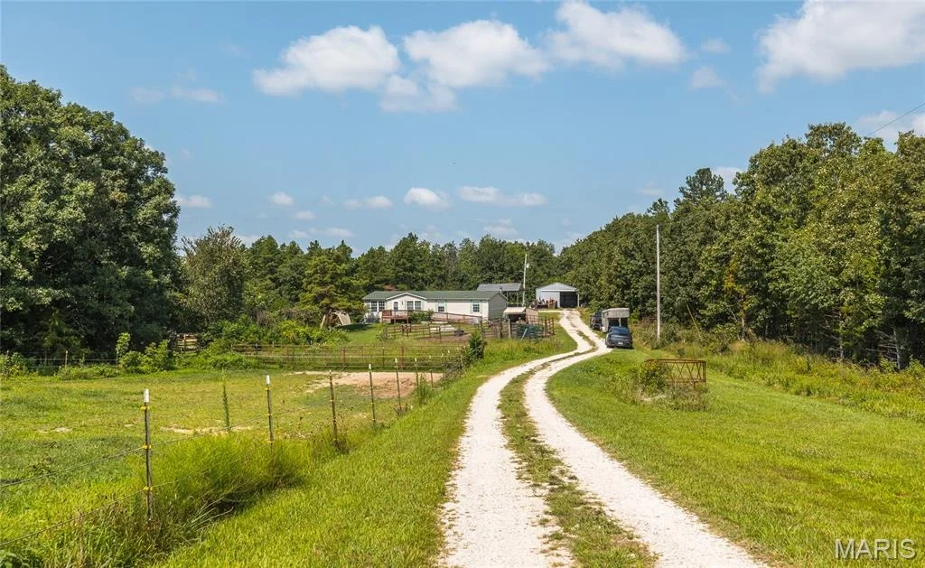 Photo of 425 County Road 6400