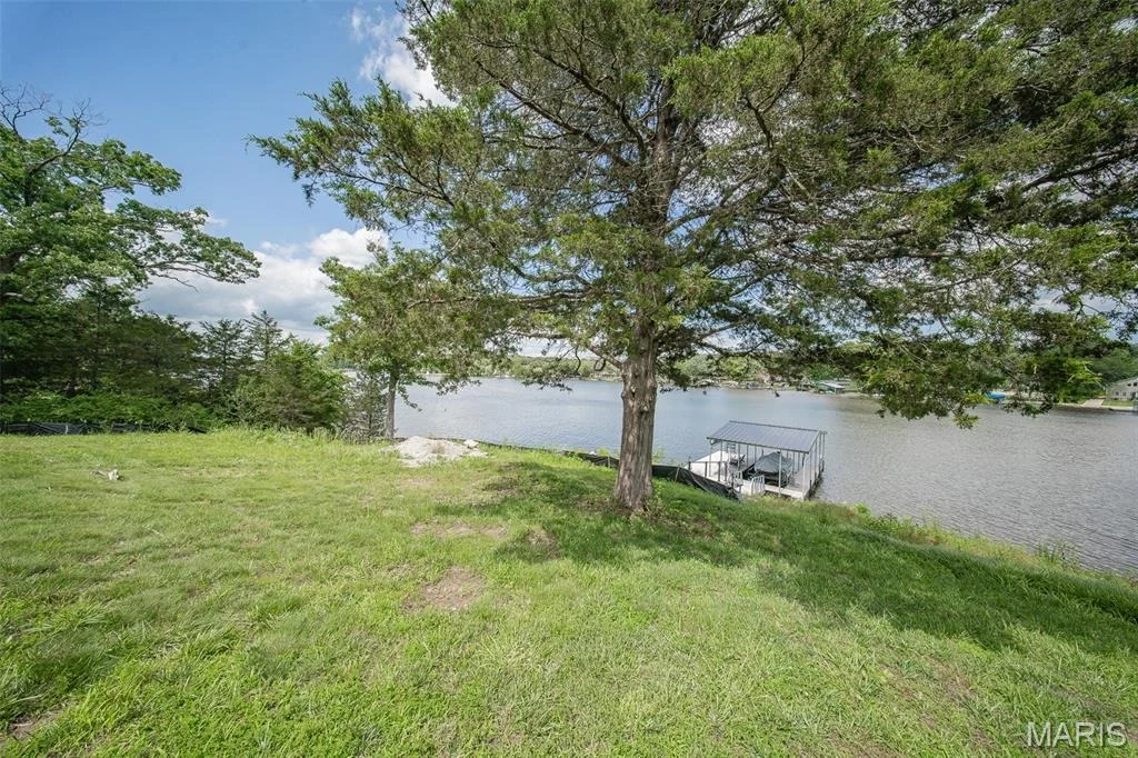 Photo of 2000 Lakeshore Drive